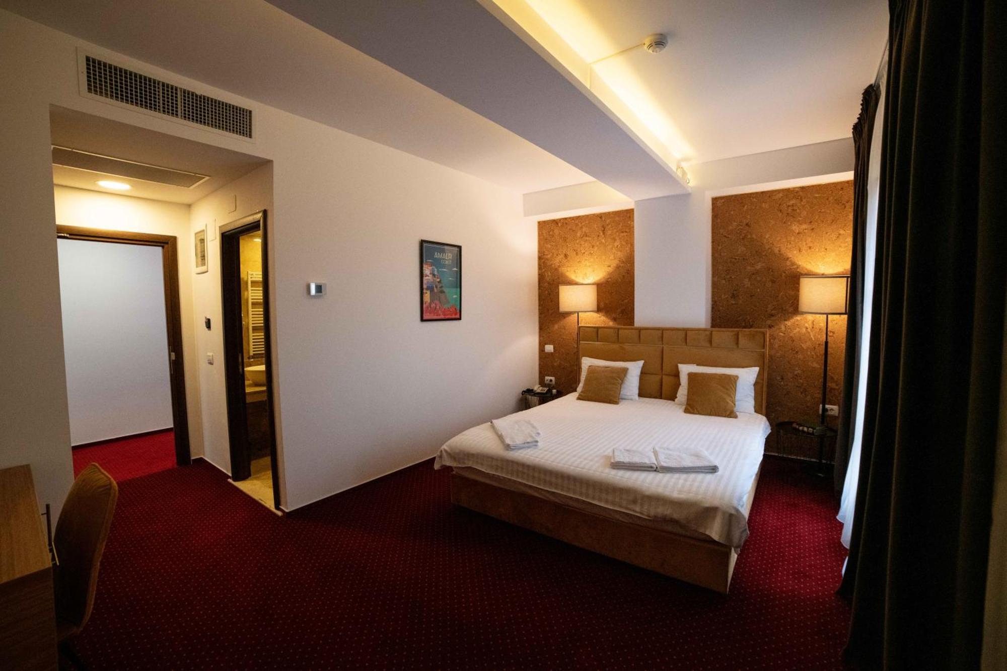 Апарт отель Bucharest Airport Accomodation Отопени Экстерьер фото